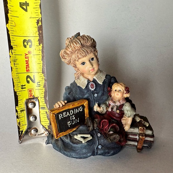 Yesterday's Child Dollstone Collection Michelle Reading Is Fun Teacher 1995 - Picture 11 of 12